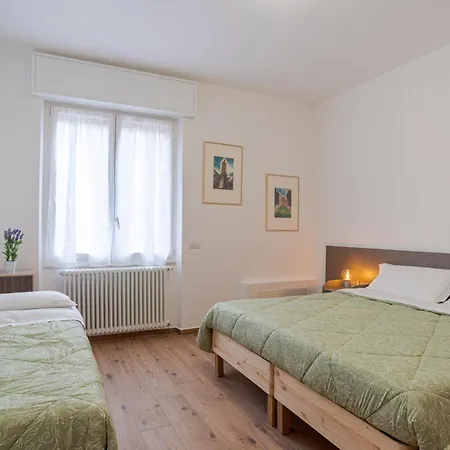 Roomy And Bright With Terrace! Apartment Cesana Brianza