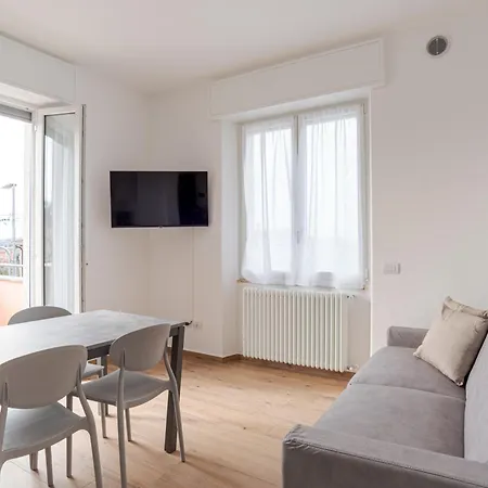 Roomy And Bright With Terrace! Apartment *