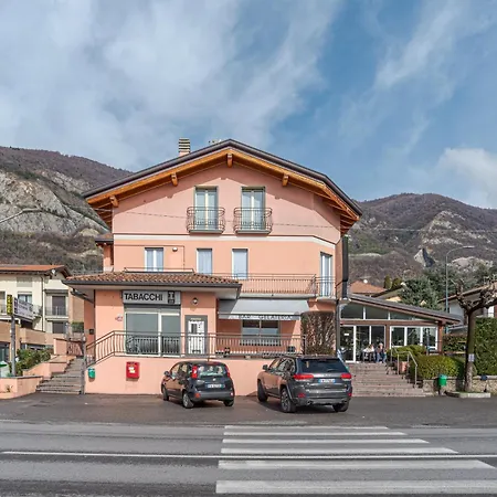 Apartment Roomy And Bright With Terrace! Cesana Brianza