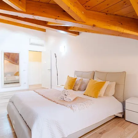 Apartment Roomy And Bright With Terrace!